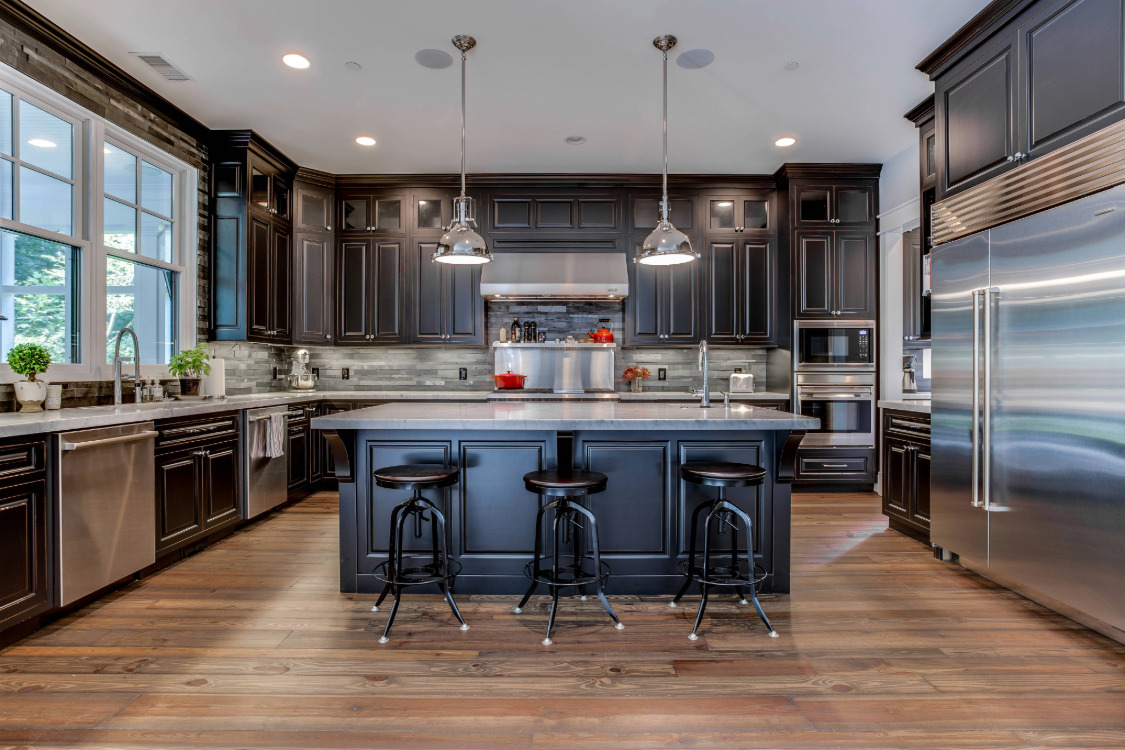 Custom U-Shaped Kitchen with Island built by Tulacro Development